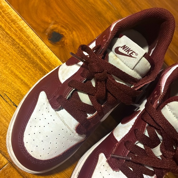 Nike Kids' Burgundy and White Sneakers✨ - Picture 7 of 10